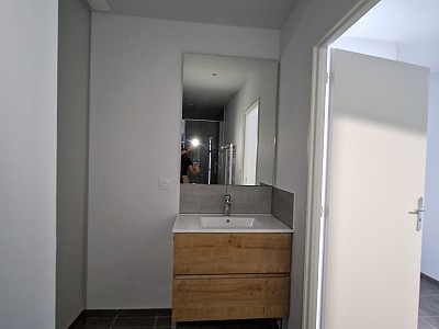 APPARTEMENT T2 A LOUER - ST ETIENNE - 34.21 m2 - 495 € charges comprises par mois