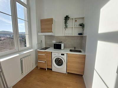 APPARTEMENT T2 A LOUER - ST ETIENNE - 31.35 m2 - 490 € charges comprises par mois