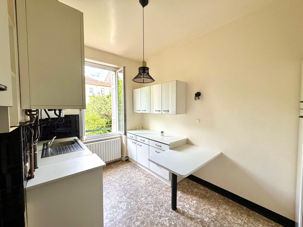 APPARTEMENT T2 A LOUER - ST ETIENNE - 53.85 m2 - 460 &euro; charges comprises par mois