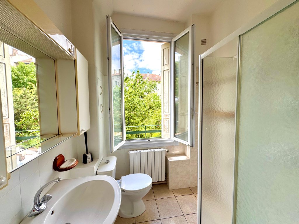 APPARTEMENT T2 A LOUER - ST ETIENNE - 53.85 m2 - 460 &euro; charges comprises par mois