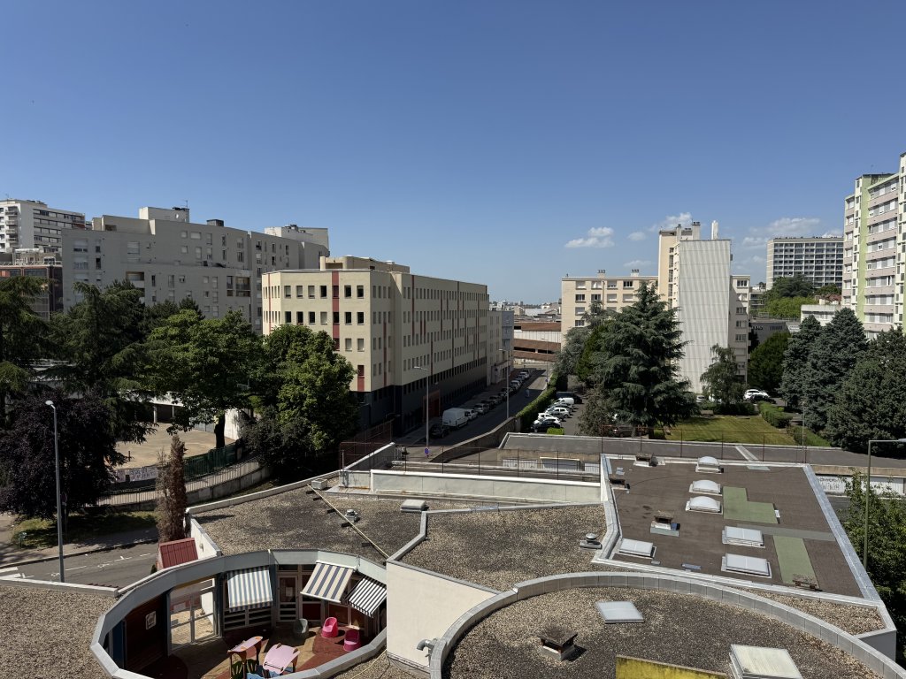 APPARTEMENT T2 A LOUER - ST ETIENNE - 47.24 m2 - 500 &euro; charges comprises par mois