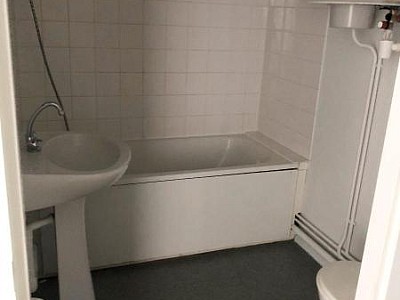 APPARTEMENT T2 A LOUER - ST ETIENNE - 29.48 m2 - 430 € charges comprises par mois