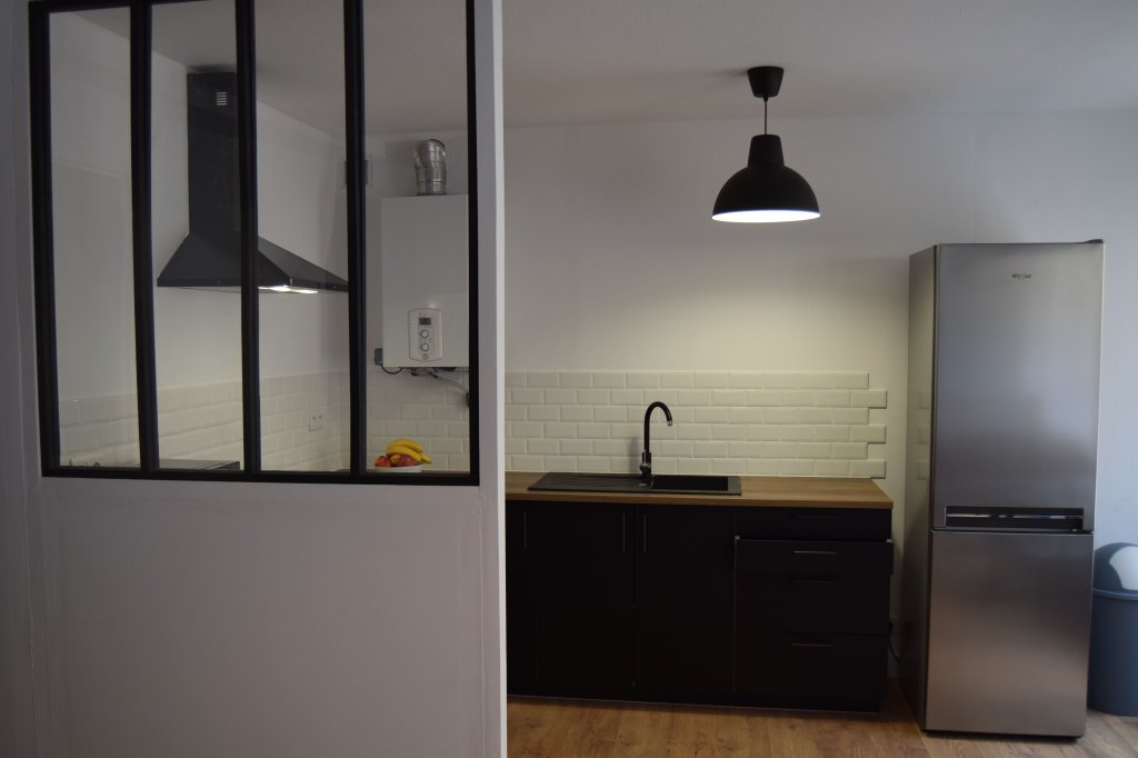 APPARTEMENT T2 A LOUER - ST ETIENNE - 50.59 m2 - 680 &euro; charges comprises par mois