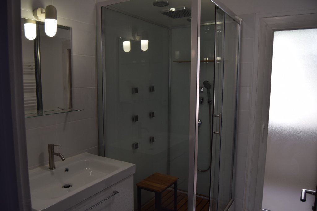 APPARTEMENT T2 A LOUER - ST ETIENNE - 50.59 m2 - 680 &euro; charges comprises par mois