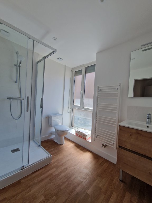 APPARTEMENT T2 A LOUER - ST ETIENNE - 48.37 m2 - 490 &euro; charges comprises par mois