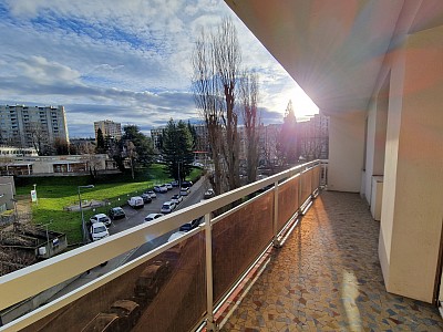 APPARTEMENT T2 A LOUER - ST ETIENNE - 43.03 m2 - 510 € charges comprises par mois