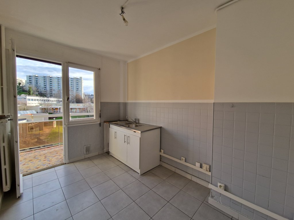 APPARTEMENT T2 A LOUER - ST ETIENNE - 43.03 m2 - 510 &euro; charges comprises par mois