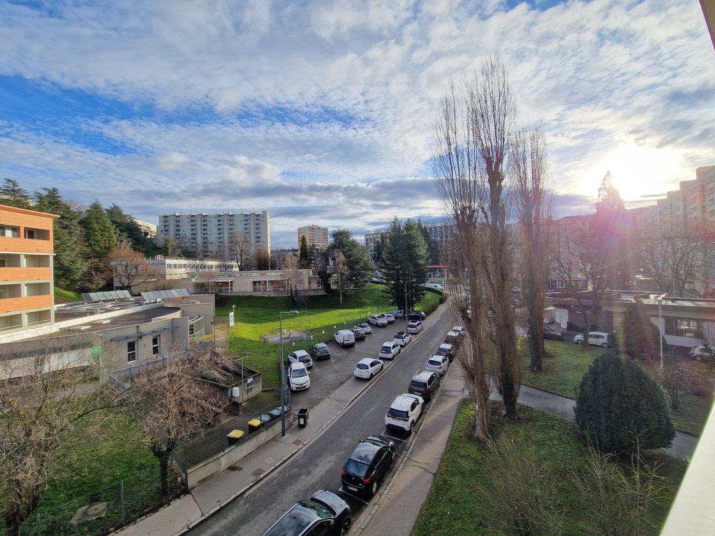 APPARTEMENT T2 A LOUER - ST ETIENNE - 43.03 m2 - 510 &euro; charges comprises par mois