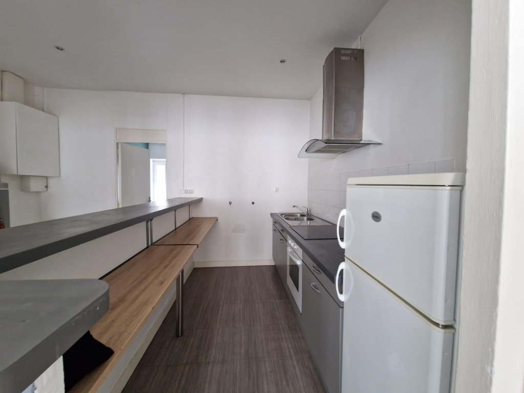 APPARTEMENT T2 A LOUER - ST ETIENNE - 80 m2 - 545 &euro; charges comprises par mois