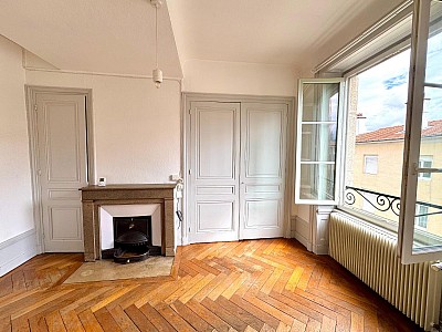 APPARTEMENT T2 A LOUER - ST ETIENNE - 39.06 m2 - 420 € charges comprises par mois