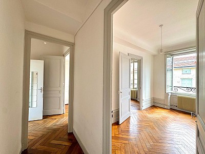 APPARTEMENT T2 A LOUER - ST ETIENNE - 39.06 m2 - 420 € charges comprises par mois