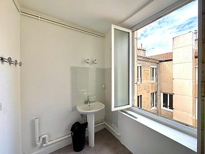 APPARTEMENT T2 A LOUER - ST ETIENNE - 39.06 m2 - 420 € charges comprises par mois