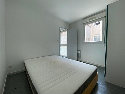 APPARTEMENT T2 A LOUER - ST ETIENNE - 31 m2 - 415 € charges comprises par mois