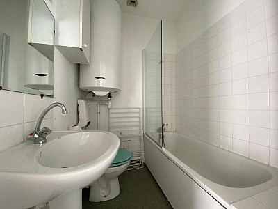 APPARTEMENT T2 A LOUER - ST ETIENNE - 31 m2 - 415 € charges comprises par mois