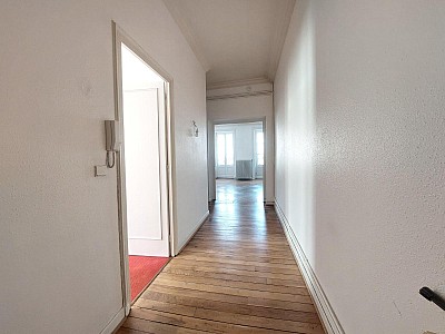 APPARTEMENT T2 A LOUER - ST ETIENNE - 65.72 m2 - 615 € charges comprises par mois