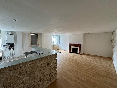 APPARTEMENT T2 A LOUER - ST ETIENNE - 52.8 m2 - 455 € charges comprises par mois