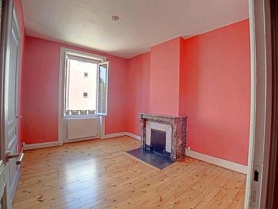 APPARTEMENT T2 A LOUER - ST ETIENNE - 56.33 m2 - 470 € charges comprises par mois