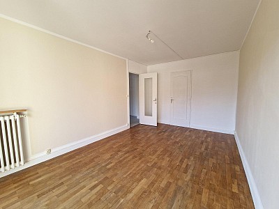 APPARTEMENT T2 A LOUER - ST ETIENNE - 43.03 m2 - 560 € charges comprises par mois