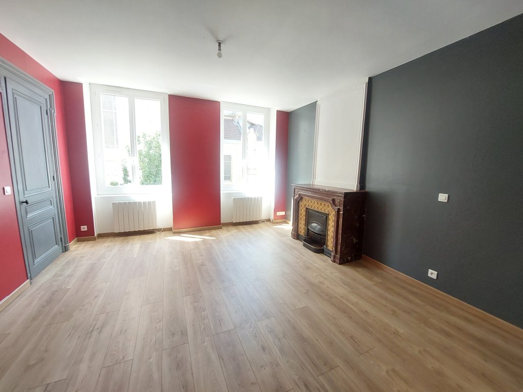 APPARTEMENT T2 A LOUER - ST ETIENNE - 49.45 m2 - 455 &euro; charges comprises par mois