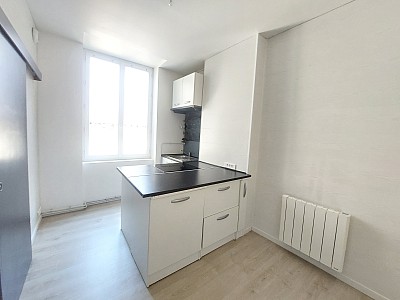 APPARTEMENT T2 A LOUER - ST ETIENNE - 49.45 m2 - 455 € charges comprises par mois