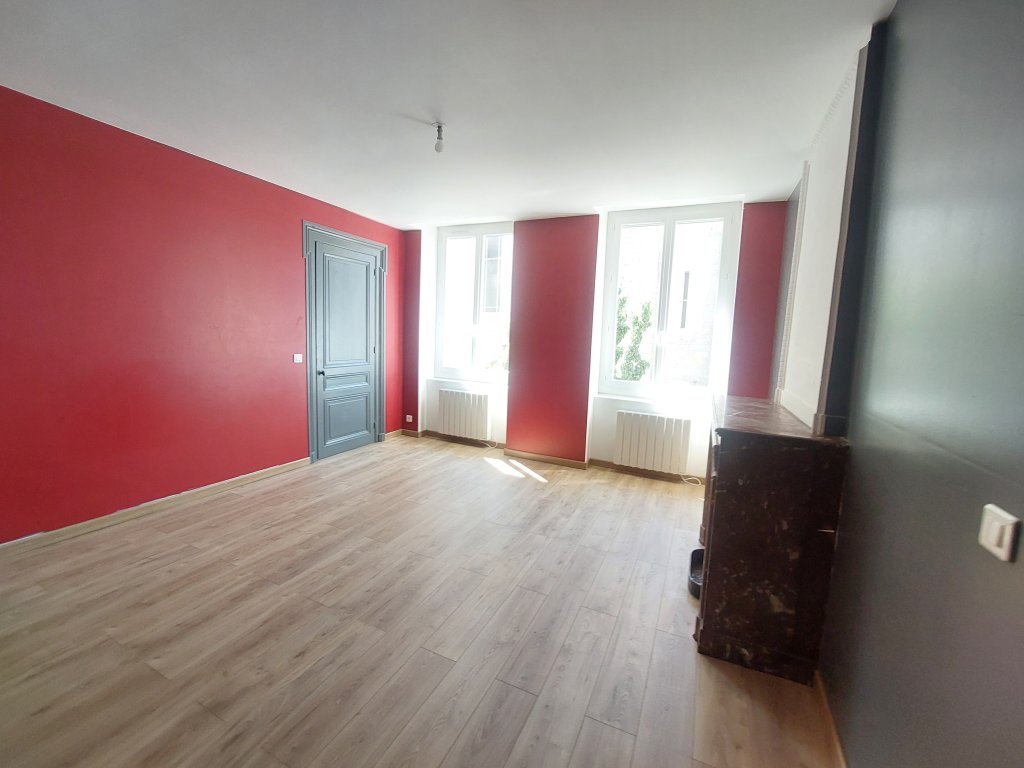 APPARTEMENT T2 A LOUER - ST ETIENNE - 49.45 m2 - 455 &euro; charges comprises par mois