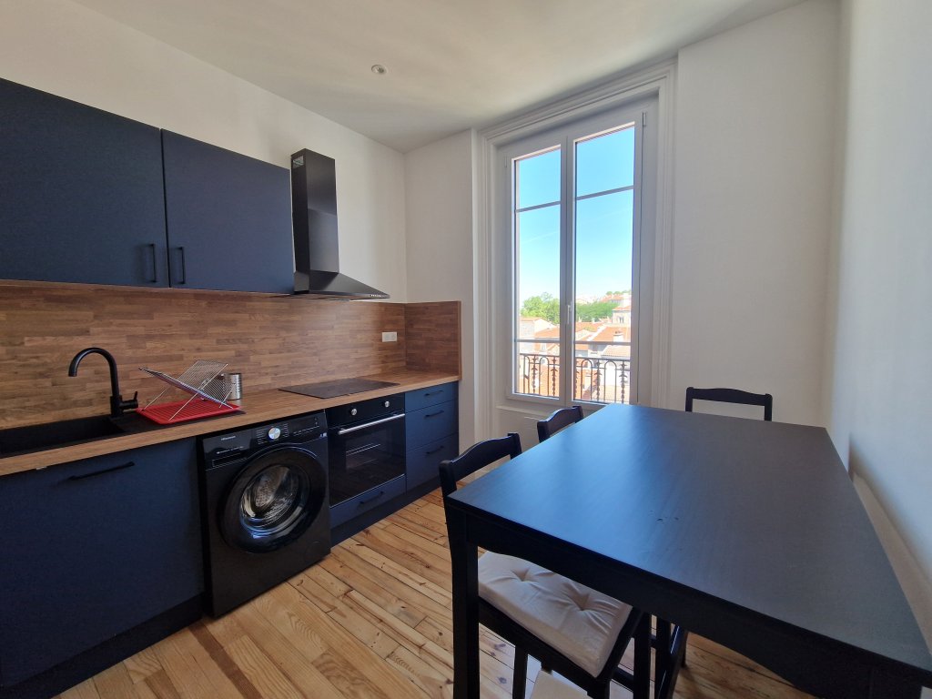APPARTEMENT T2 A LOUER - ST ETIENNE - 41.32 m2 - 540 &euro; charges comprises par mois