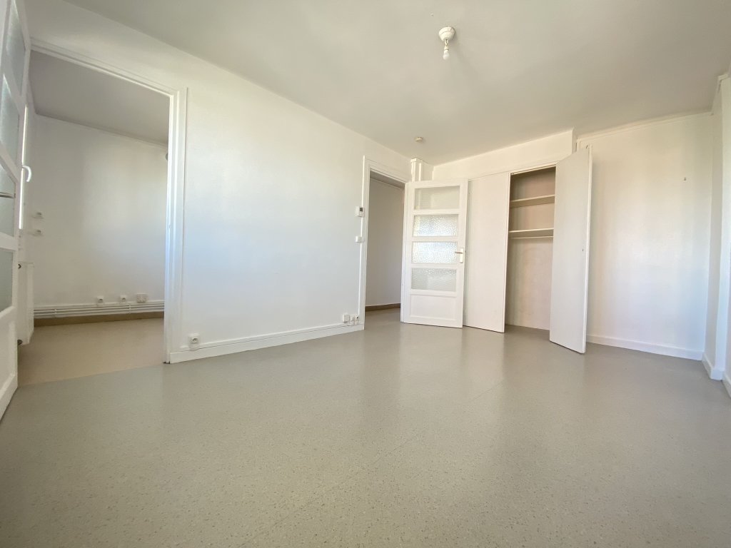 APPARTEMENT T2 A LOUER - ST ETIENNE - 36.57 m2 - 384 &euro; charges comprises par mois