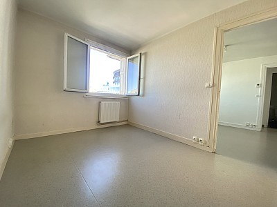 APPARTEMENT T2 A LOUER - ST ETIENNE - 36.57 m2 - 384 € charges comprises par mois