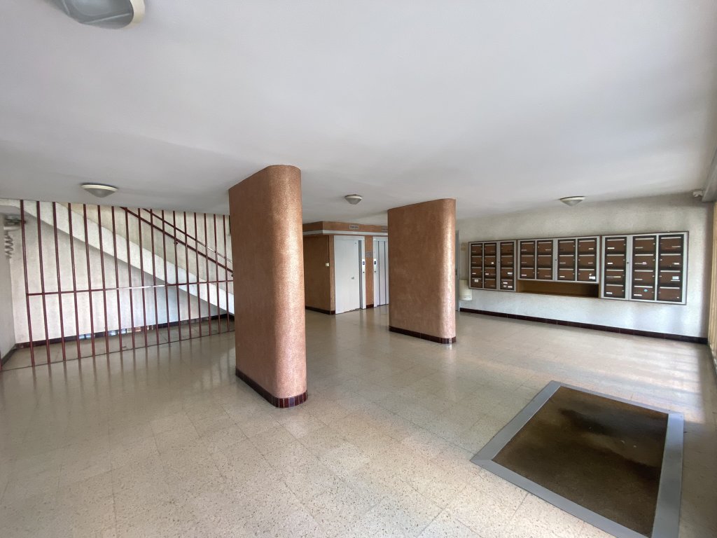 APPARTEMENT T2 A LOUER - ST ETIENNE - 36.57 m2 - 384 &euro; charges comprises par mois