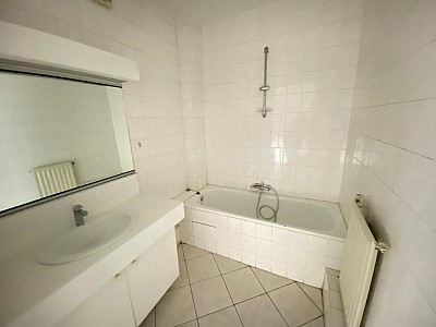 APPARTEMENT T2 A LOUER - ST ETIENNE - 45 m2 - 343 € charges comprises par mois