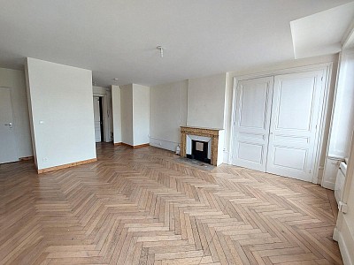 APPARTEMENT T2 A LOUER - ST ETIENNE - 65 m2 - 560 € charges comprises par mois