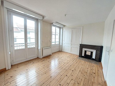 APPARTEMENT T2 A LOUER - ST ETIENNE - 65 m2 - 560 € charges comprises par mois