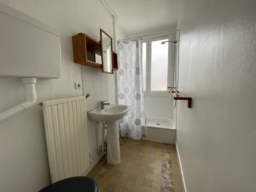 APPARTEMENT T2 A LOUER - ST ETIENNE - 38.91 m2 - 455 &euro; charges comprises par mois
