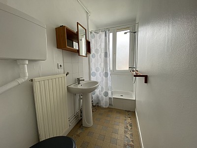 APPARTEMENT T2 A LOUER - ST ETIENNE - 38.91 m2 - 455 € charges comprises par mois
