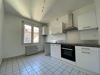 APPARTEMENT T2 A LOUER - ST ETIENNE - 45.96 m2 - 410 € charges comprises par mois