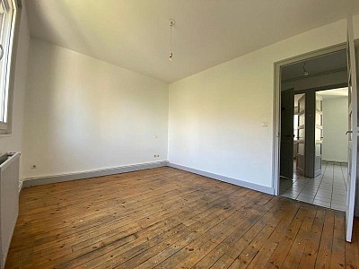 APPARTEMENT T2 A LOUER - ST ETIENNE - 45.96 m2 - 410 € charges comprises par mois