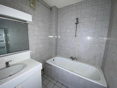 APPARTEMENT T2 A LOUER - ST ETIENNE - 45.96 m2 - 410 € charges comprises par mois