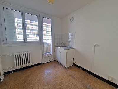 APPARTEMENT T2 A LOUER - ST ETIENNE - 40.37 m2 - 560 € charges comprises par mois