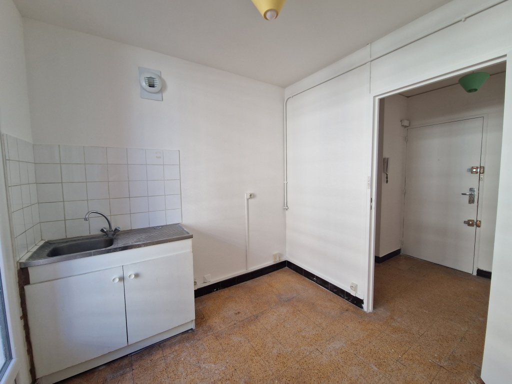 APPARTEMENT T2 A LOUER - ST ETIENNE - 40.37 m2 - 560 &euro; charges comprises par mois