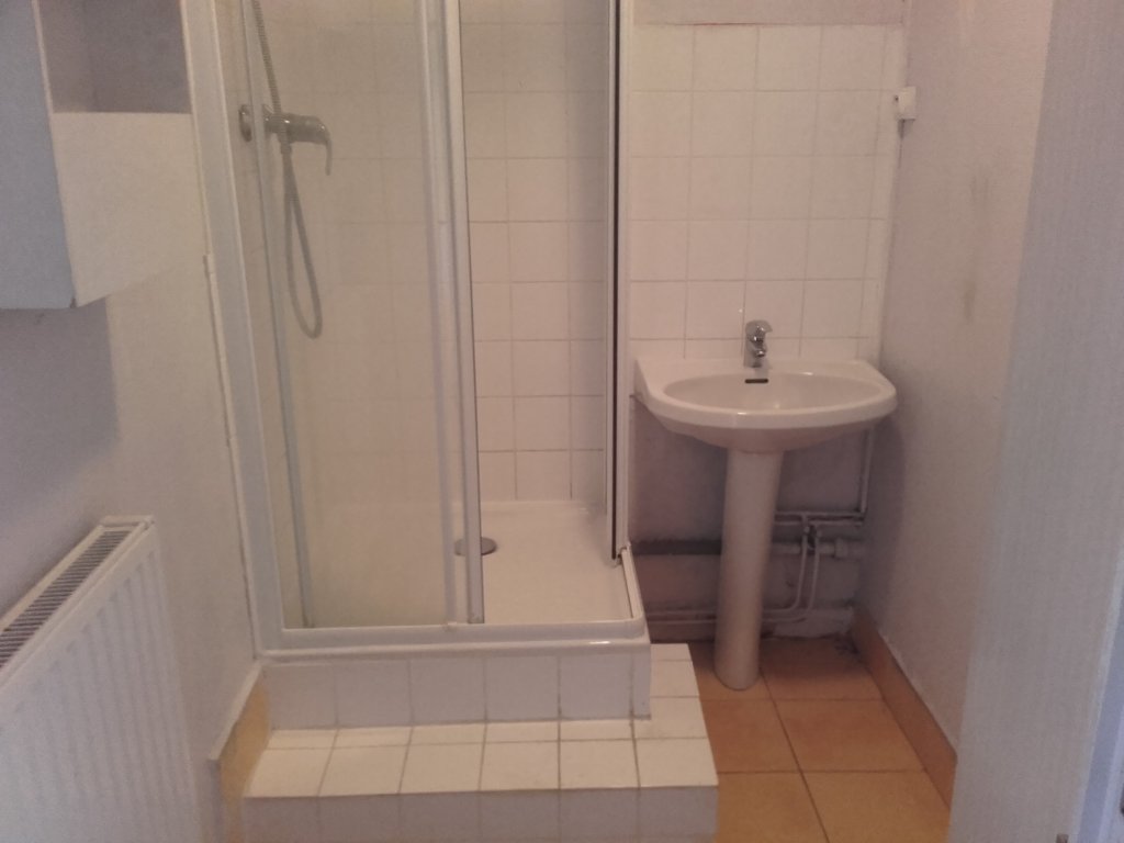 APPARTEMENT T2 A LOUER - ST ETIENNE - 59.37 m2 - 385 &euro; charges comprises par mois