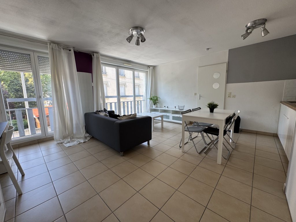APPARTEMENT T2 A LOUER - ST ETIENNE - 43.04 m2 - 515 &euro; charges comprises par mois