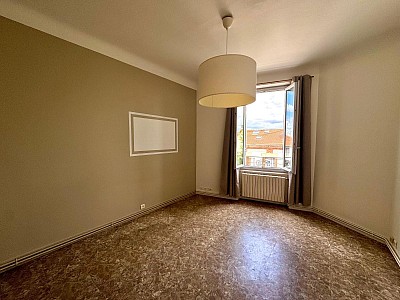APPARTEMENT T2 A LOUER - ST ETIENNE - 53.85 m2 - 490 € charges comprises par mois