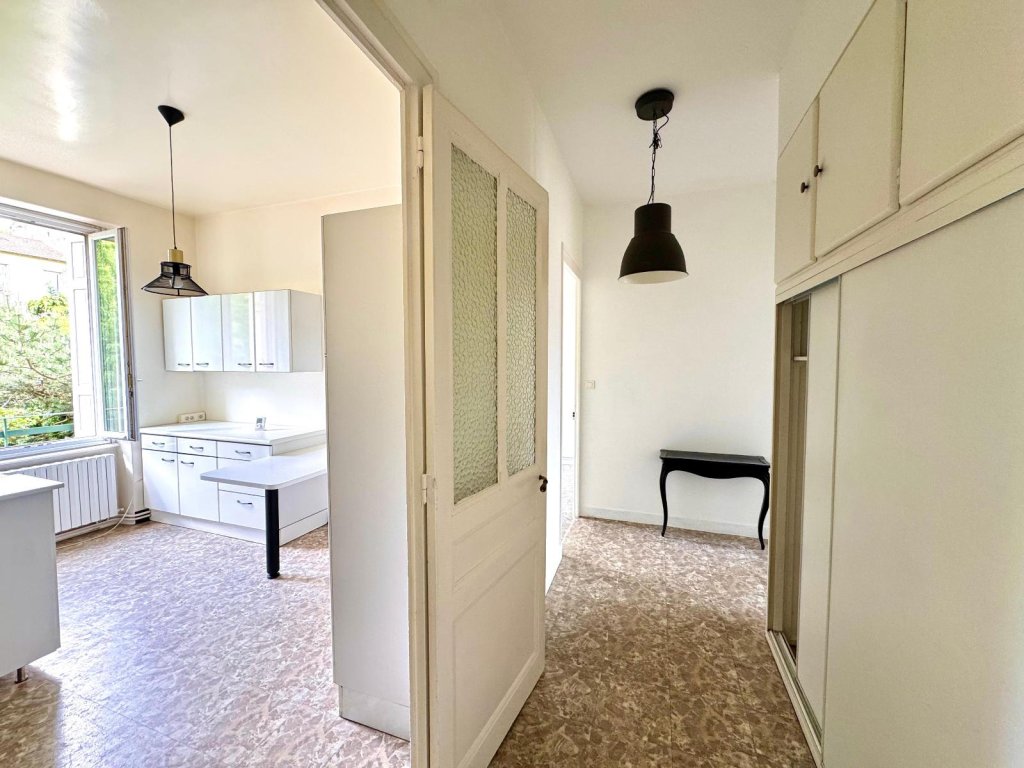APPARTEMENT T2 A LOUER - ST ETIENNE - 53.85 m2 - 490 &euro; charges comprises par mois