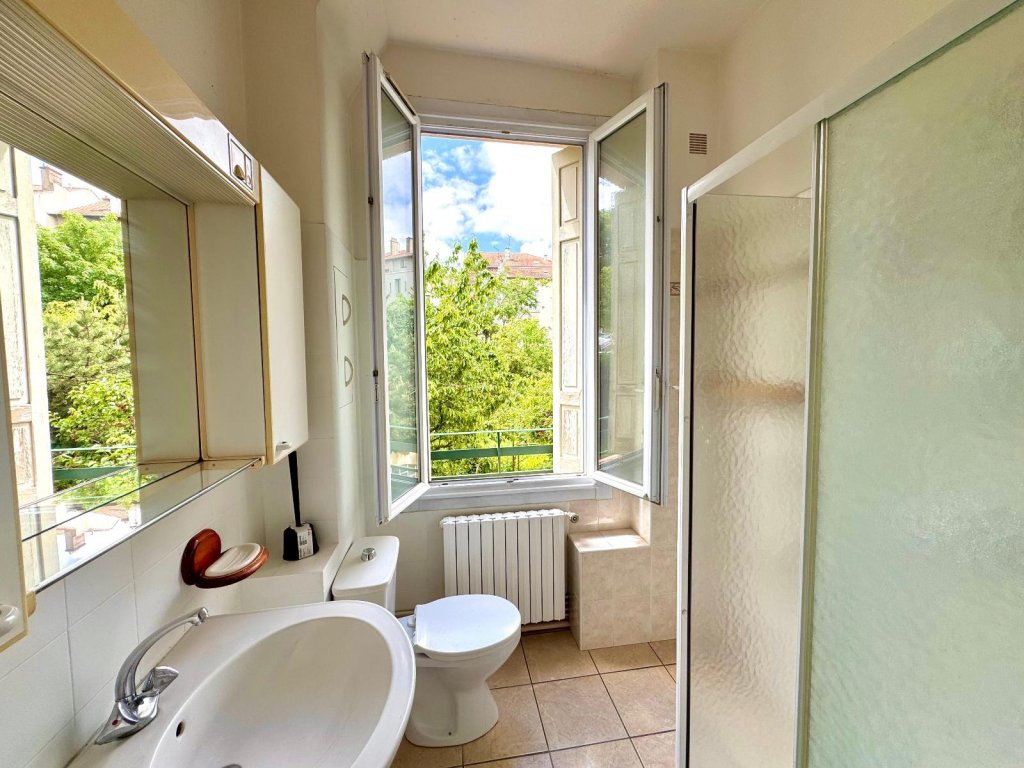 APPARTEMENT T2 A LOUER - ST ETIENNE - 53.85 m2 - 490 &euro; charges comprises par mois
