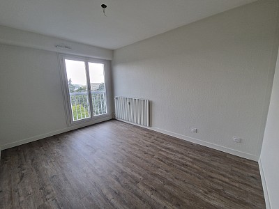 APPARTEMENT T2 A LOUER - ST ETIENNE Le Portail Rouge - 49.39 m2 - 550 € charges comprises par mois