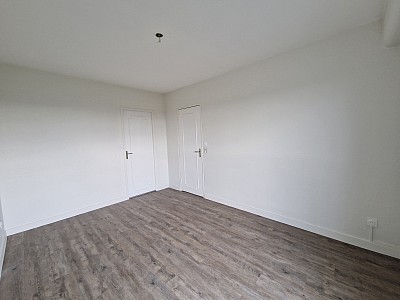 APPARTEMENT T2 A LOUER - ST ETIENNE Le Portail Rouge - 49.39 m2 - 550 € charges comprises par mois