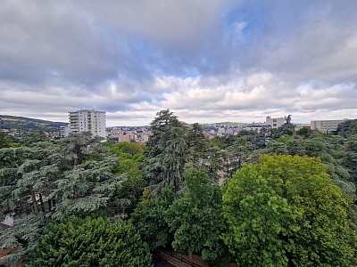 APPARTEMENT T2 A LOUER - ST ETIENNE Le Portail Rouge - 49.39 m2 - 550 € charges comprises par mois