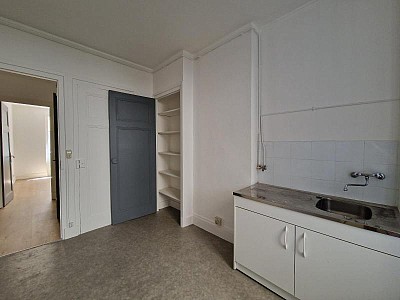 APPARTEMENT T2 A LOUER - ST ETIENNE - 51.52 m2 - 590 € charges comprises par mois
