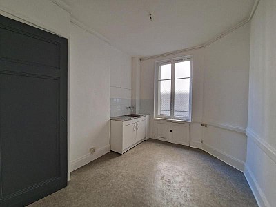 APPARTEMENT T2 A LOUER - ST ETIENNE - 51.52 m2 - 590 € charges comprises par mois