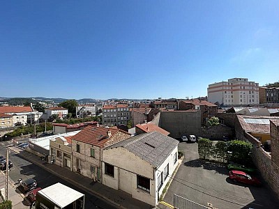 APPARTEMENT T2 A LOUER - ST ETIENNE - 43.3 m2 - 535 € charges comprises par mois